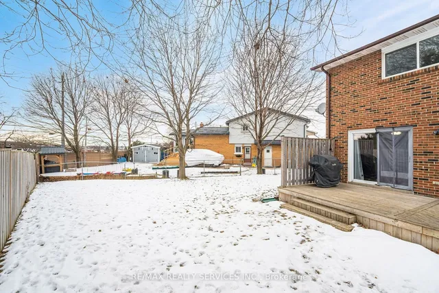 Additional image 30 of 76 Simmons Blvd