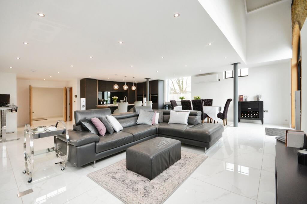 Additional image 24 of Great Warley Street, Brentwood, CM13