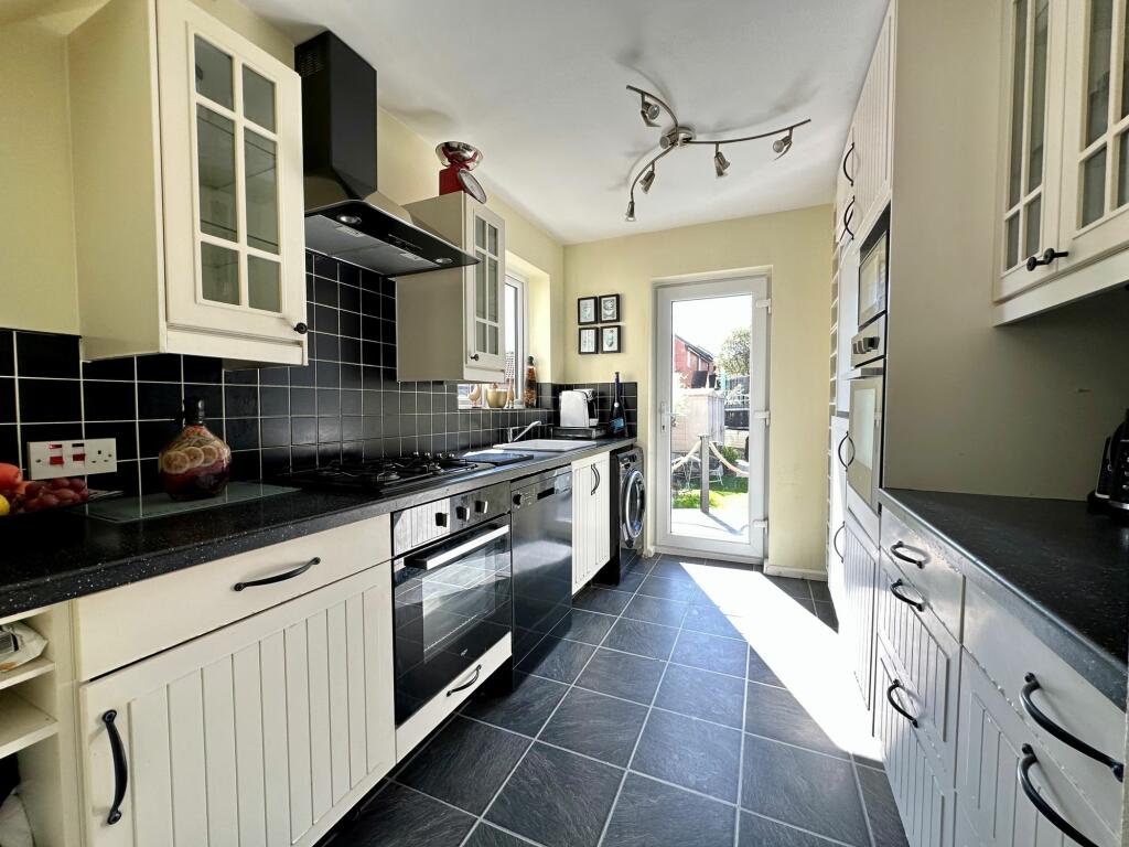 Additional image 3 of Passingham Close, Billericay, CM11
