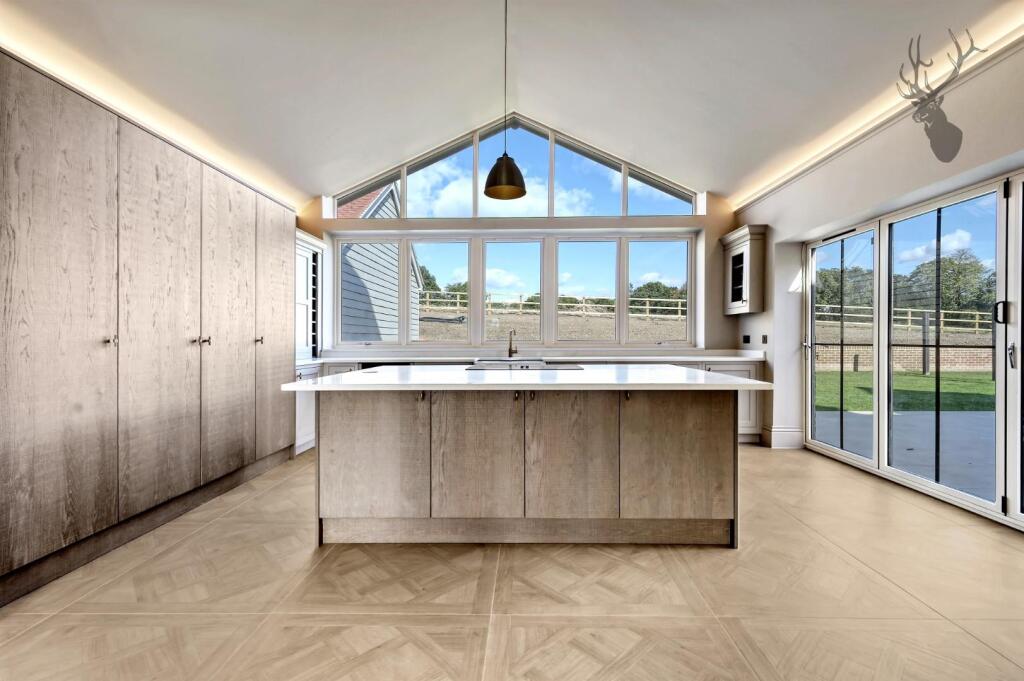 Additional image 5 of Colmar Mews, South Weald