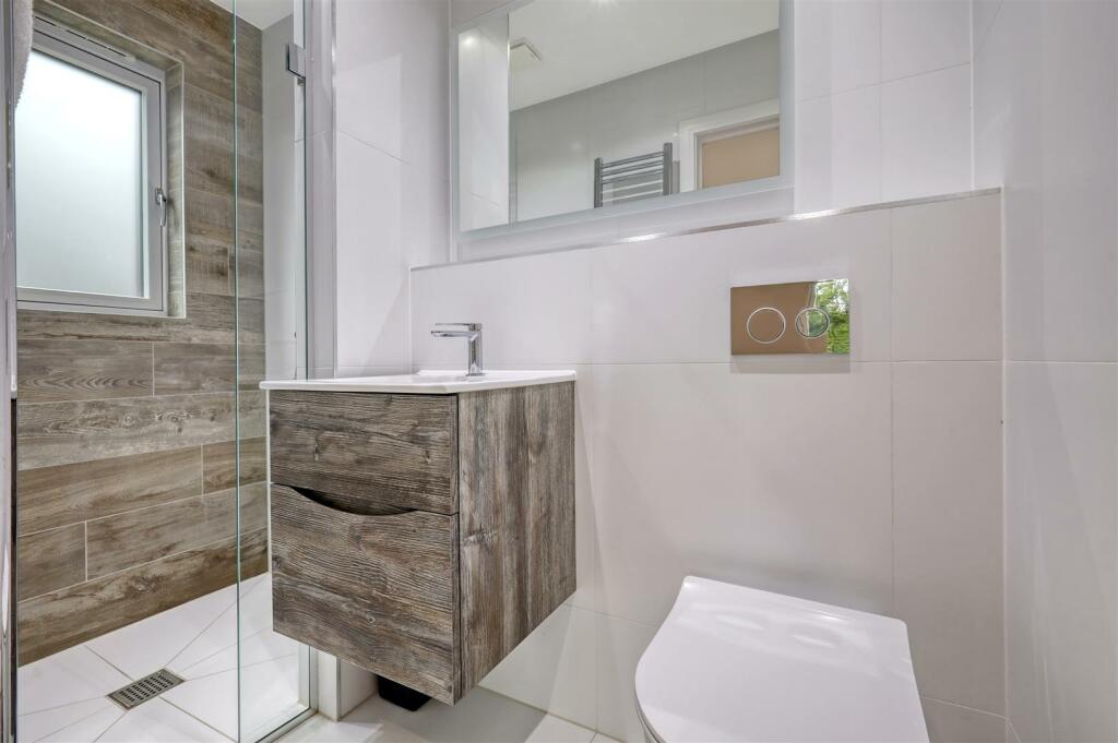 Additional image 38 of Noak Hill Close, Billericay, Essex