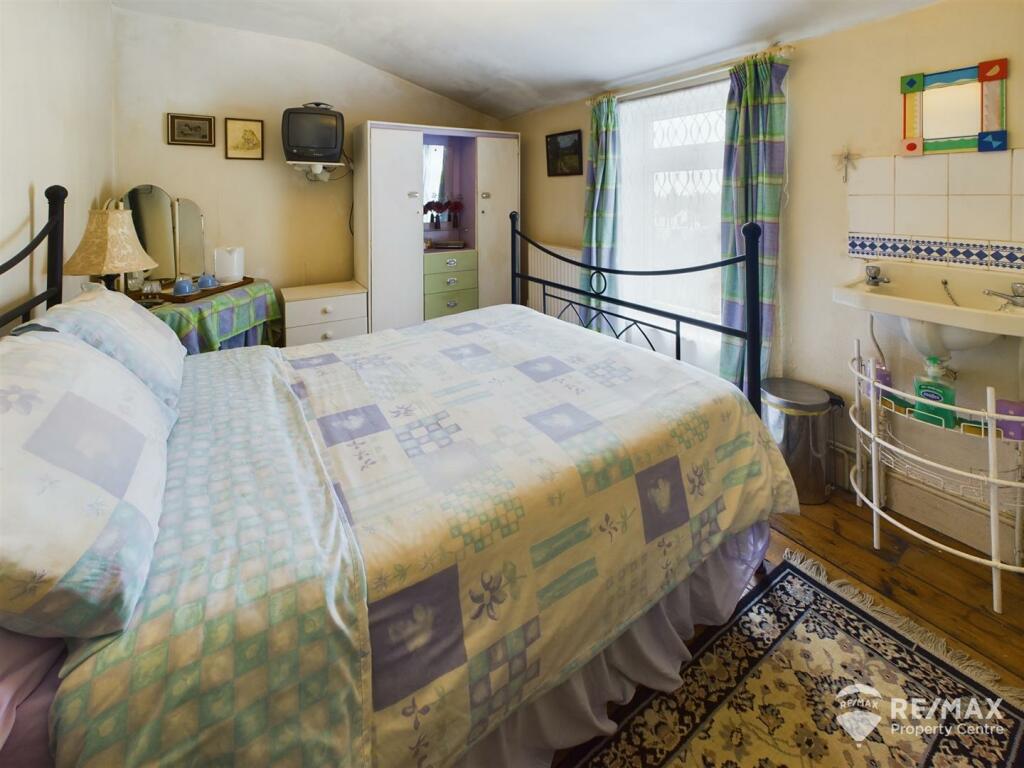 Additional image 18 of Fronks Road, Dovercourt