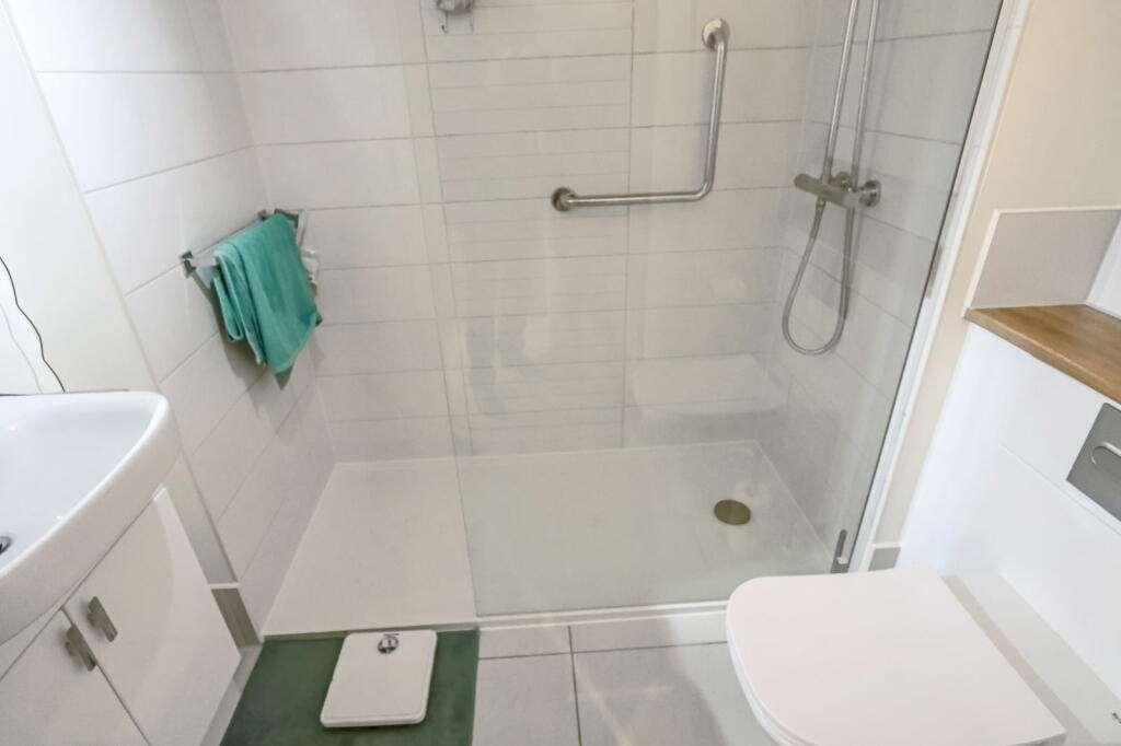 Additional image 5 of Outwood Lane,Chipstead,Coulsdon,CR5 3LU