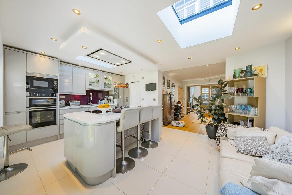 Additional image 6 of The Netherlands, Coulsdon, CR5