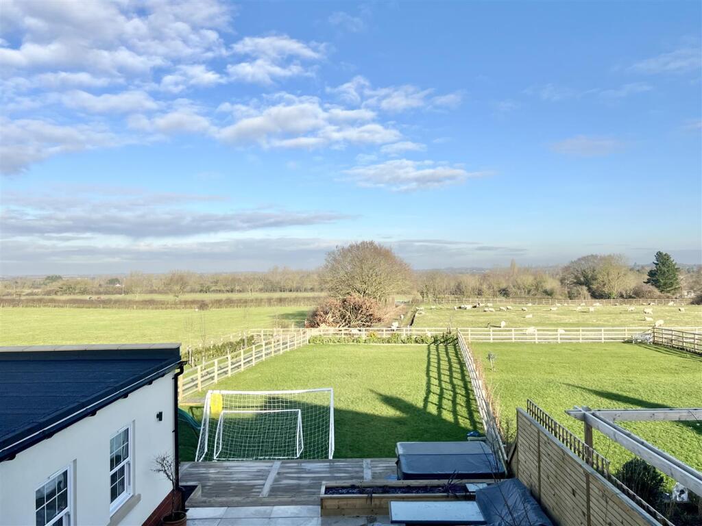 Additional image 32 of Maple Close, Writtle, Chelmsford