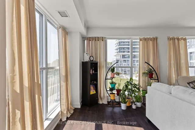 Additional image 7 of 30 Inn On The Park Dr Unit 320