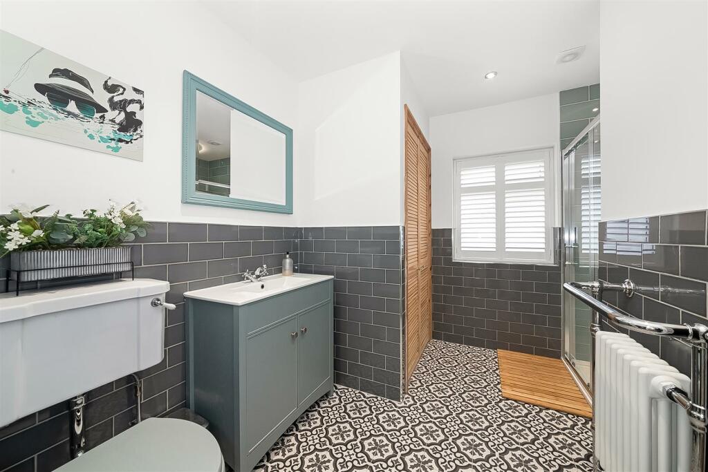 Additional image 9 of Mount Avenue, Chaldon, Caterham