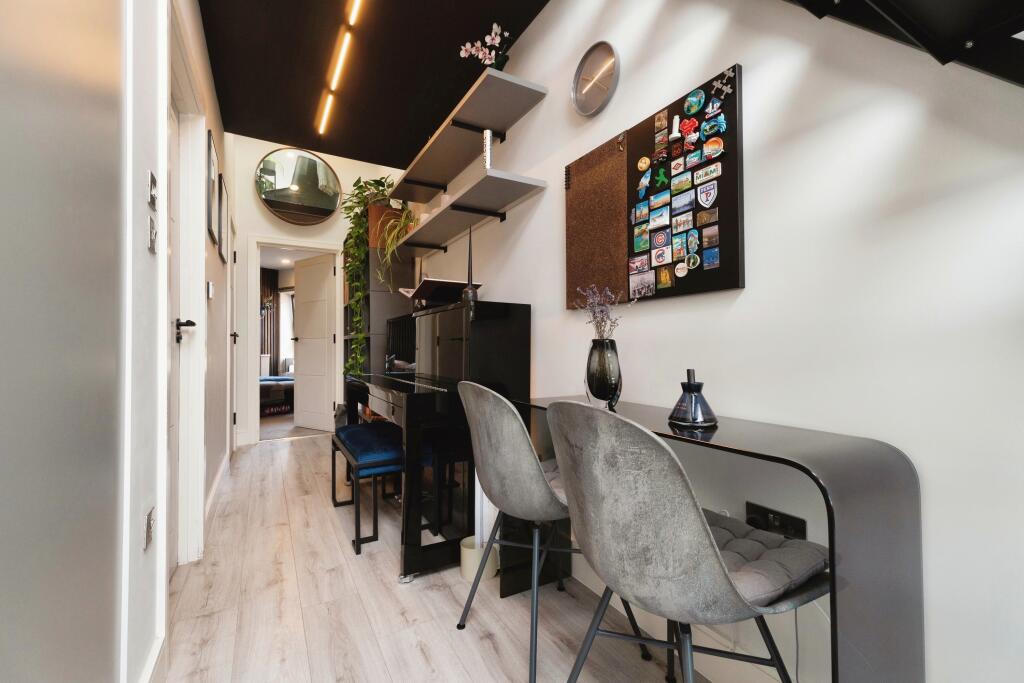 Additional image 13 of Edward Road, Coulsdon, CR5