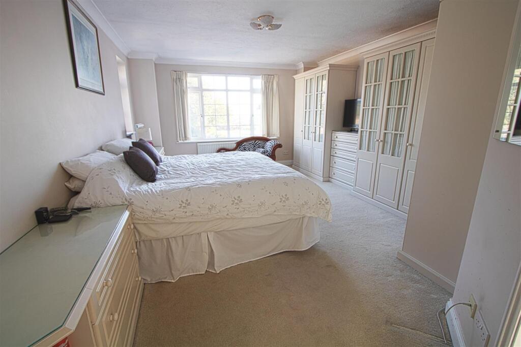 Additional image 12 of Noak Hill Road, Billericay