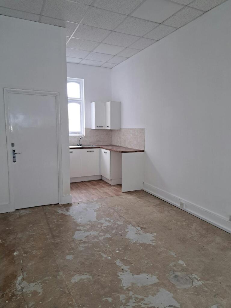 Additional image 4 of Station Avenue, Caterham, CR3 6LB