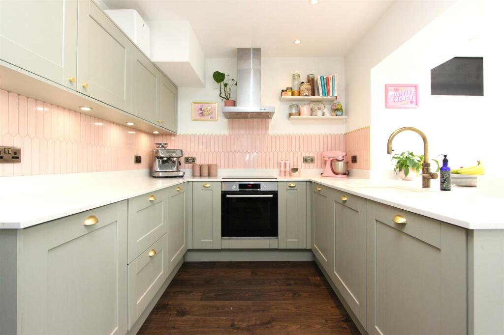 Additional image 16 of Woodlands Grove, Coulsdon