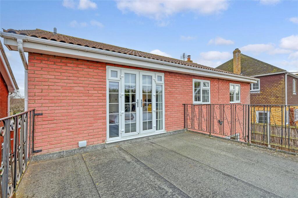 Additional image 27 of Chartfield Drive, Kirby-le-Soken, Frinton-on-Sea, Essex, CO13