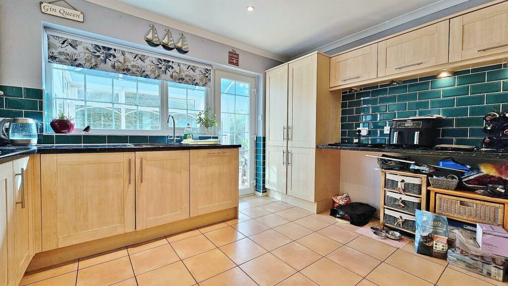 Additional image 7 of Laxton Grove, Great Holland