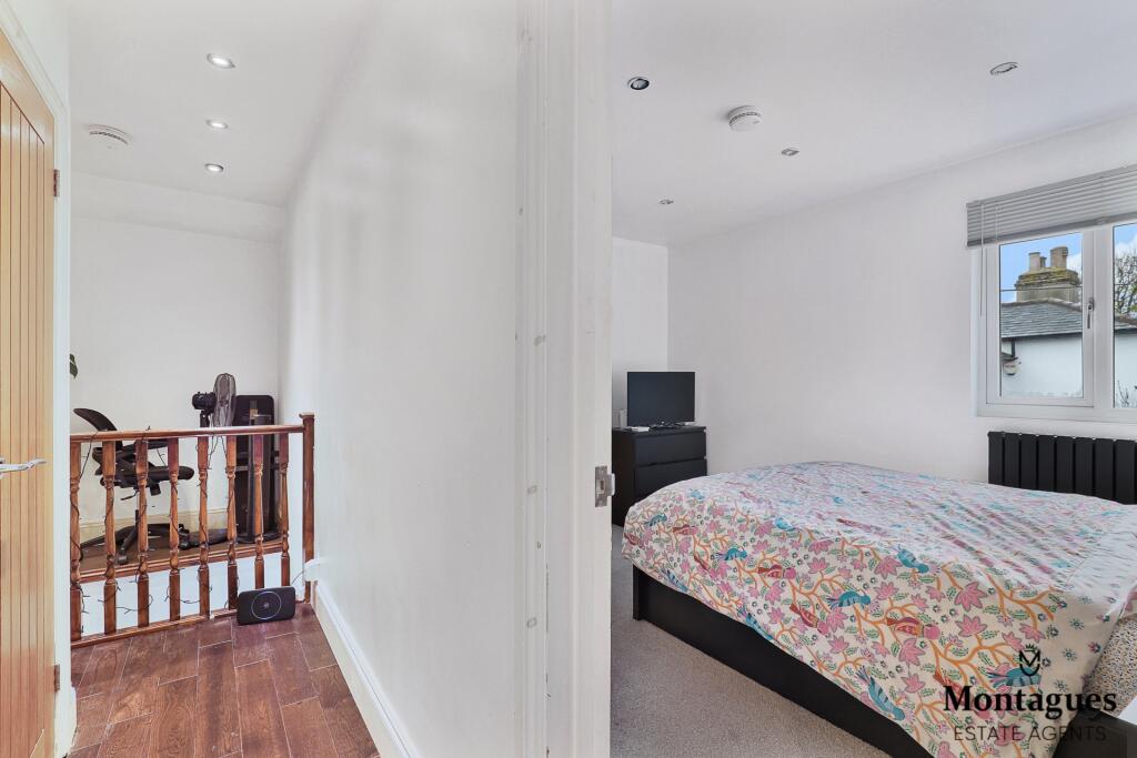 Additional image 13 of Hemnall Street, Epping, CM16