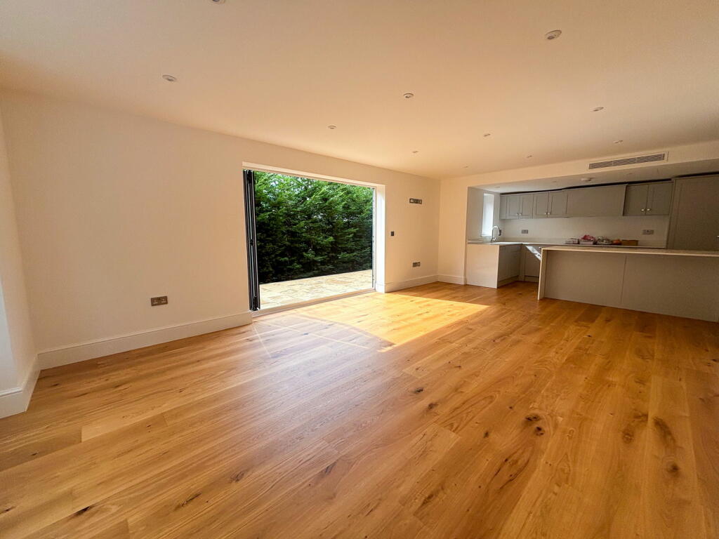 Additional image 6 of The Sheas, 41 Shenfield Road