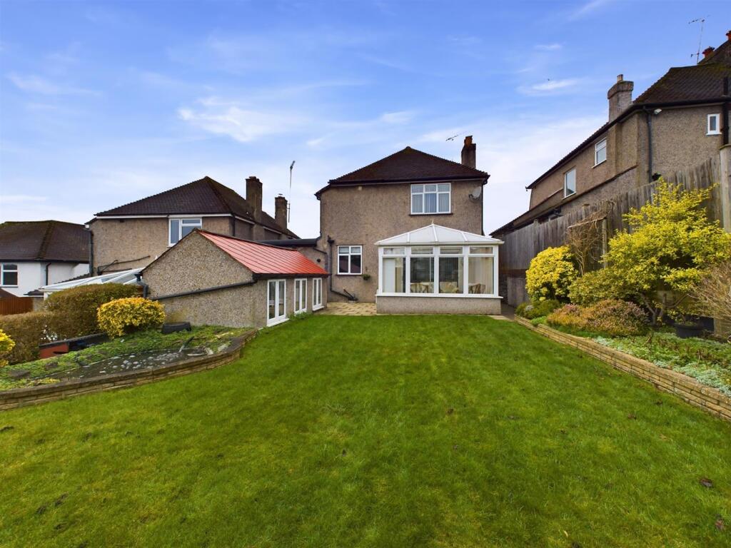 Additional image 17 of Alexander Road, Coulsdon