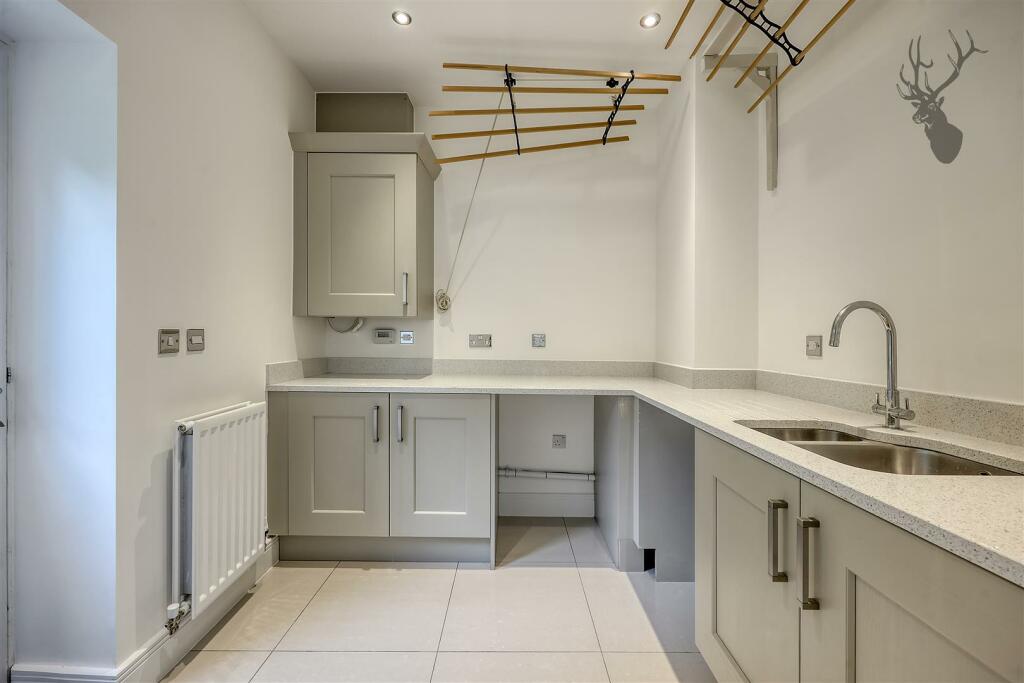 Additional image 11 of Woodside Place, Great Warley, Brentwood