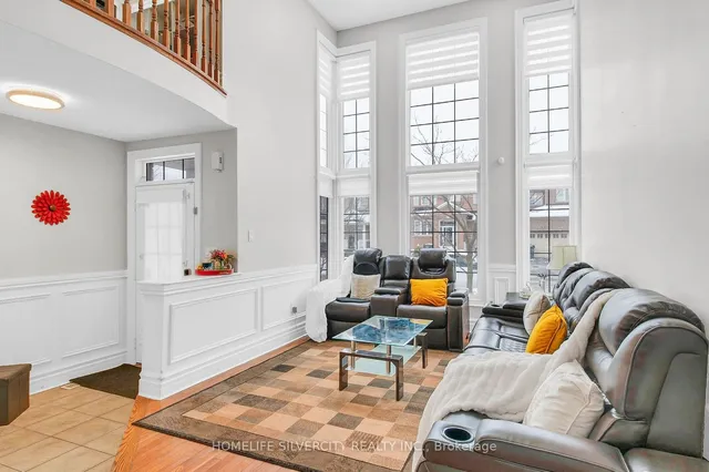 Additional image 12 of 85 Stoneylake Ave