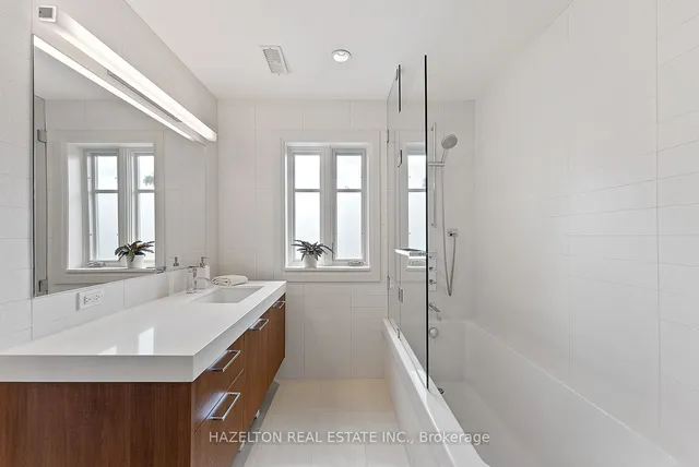 Additional image 31 of 97 Strathallan Blvd