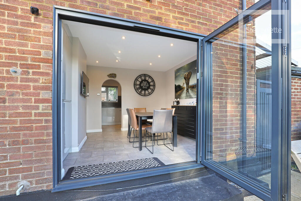 Additional image 15 of Western Avenue, Epping