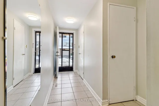 Additional image 6 of 44 Chester Le Blvd Unit 6