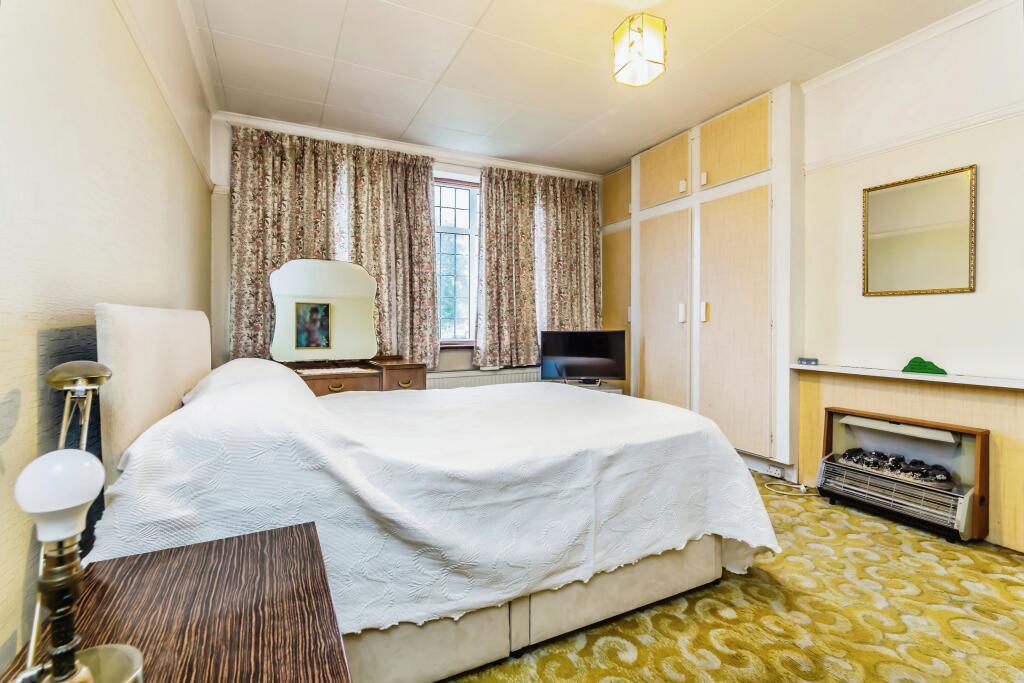 Additional image 7 of Whitethorn Gardens, Croydon, CR0