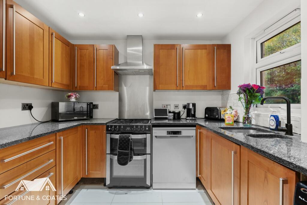 Additional image 4 of Mercers, Harlow