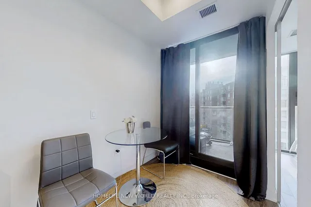 Additional image 6 of 250 Lawrence Ave Unit 518