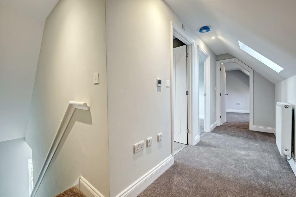 Additional image 11 of Brizes Park, Kelvedon Hatch