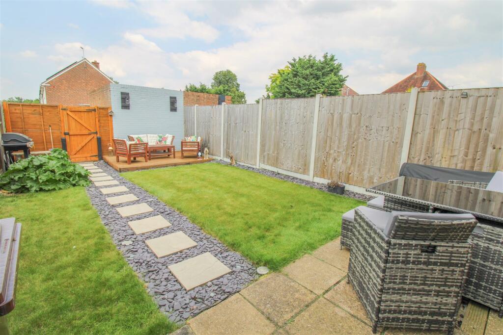 Additional image 3 of Freshwaters, Harlow