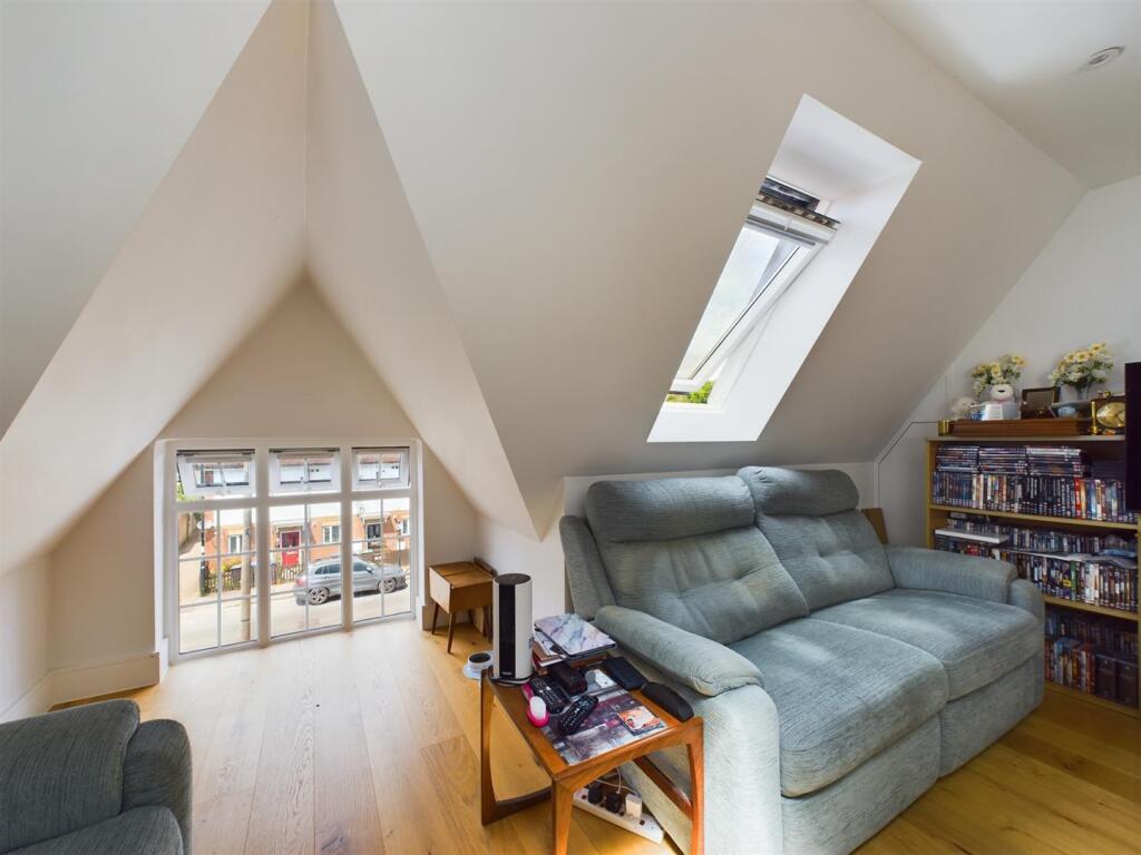 Additional image 13 of Chipstead Valley Road, Coulsdon