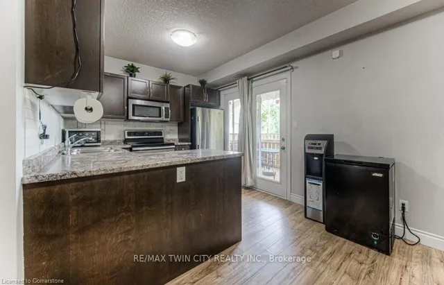 Additional image 14 of 38 Howe Dr Unit 6B