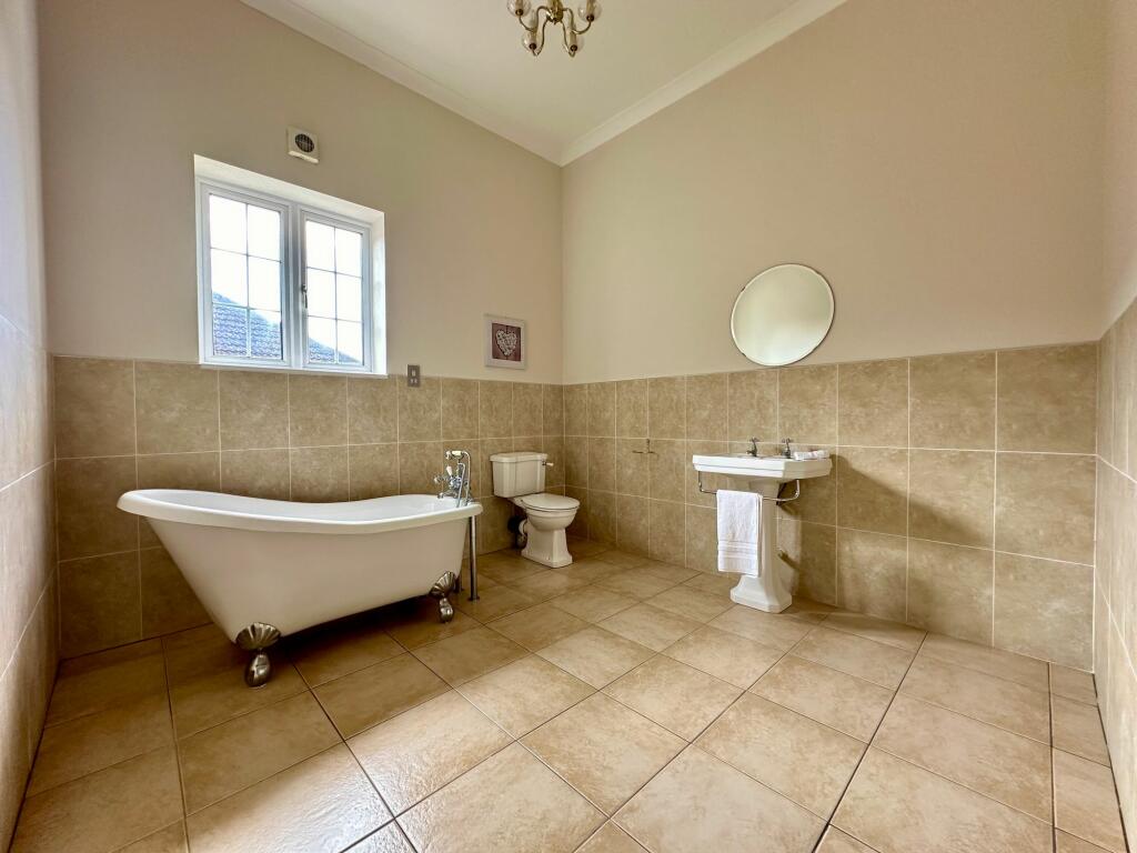 Additional image 20 of Noak Hill Road, Billericay, CM12