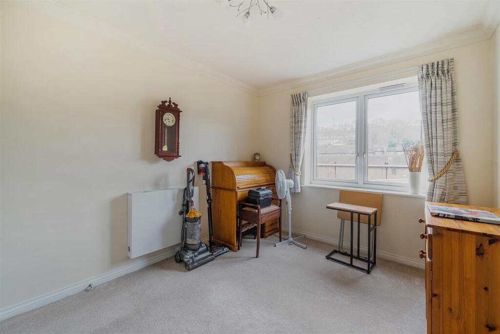 Additional image 11 of Caterham Lodge, Caterham