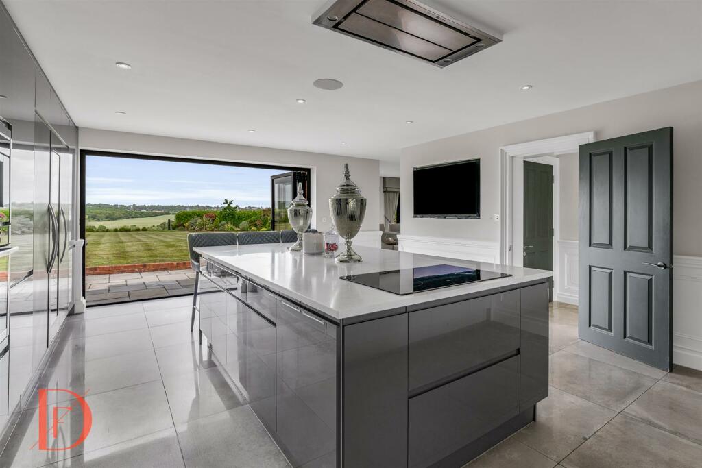 Additional image 11 of Coopersale Lane, Theydon Bois