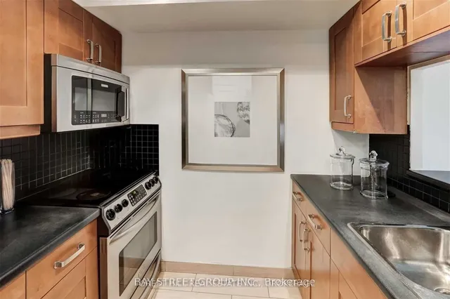 Additional image 10 of 117 Gerrard St Unit 209