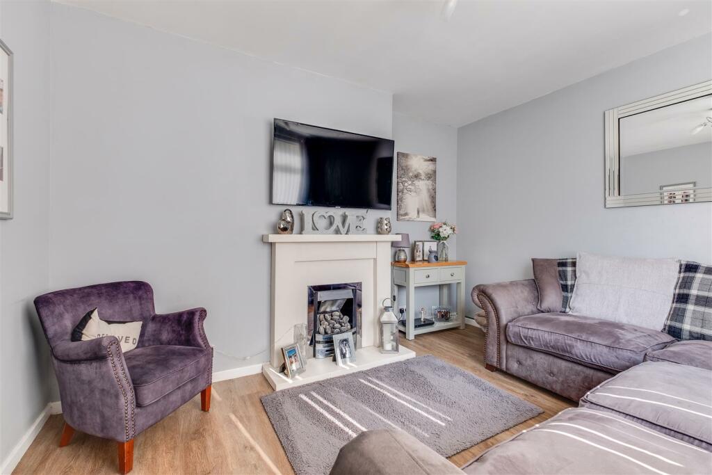 Additional image 3 of Raeburn Avenue, Little Neston, Neston