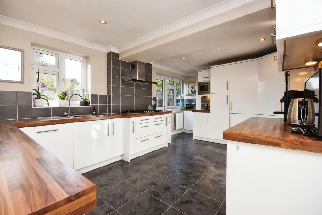 Additional image 3 of Honey Close, Great Baddow, Chelmsford