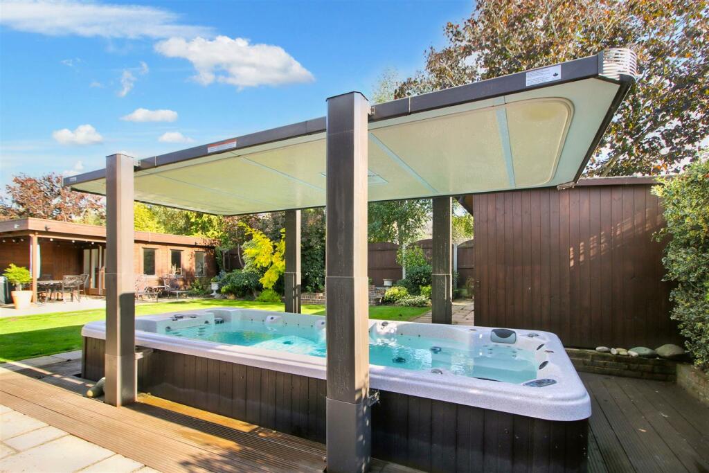 Additional image 20 of Courtlands, Billericay