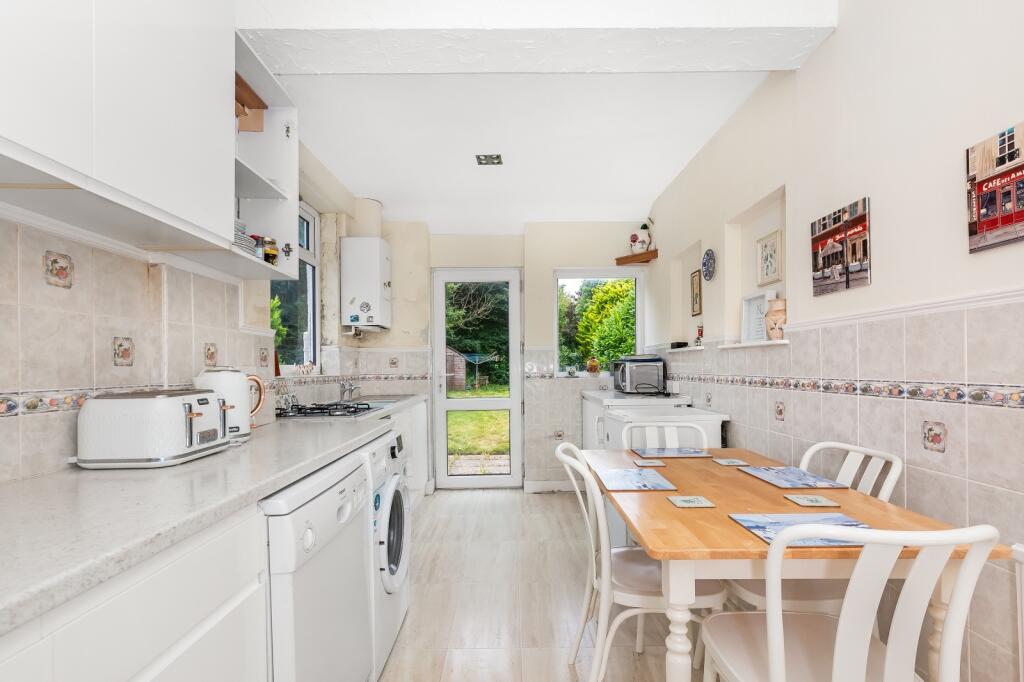 Additional image 7 of Fryston Avenue, Coulsdon, CR5