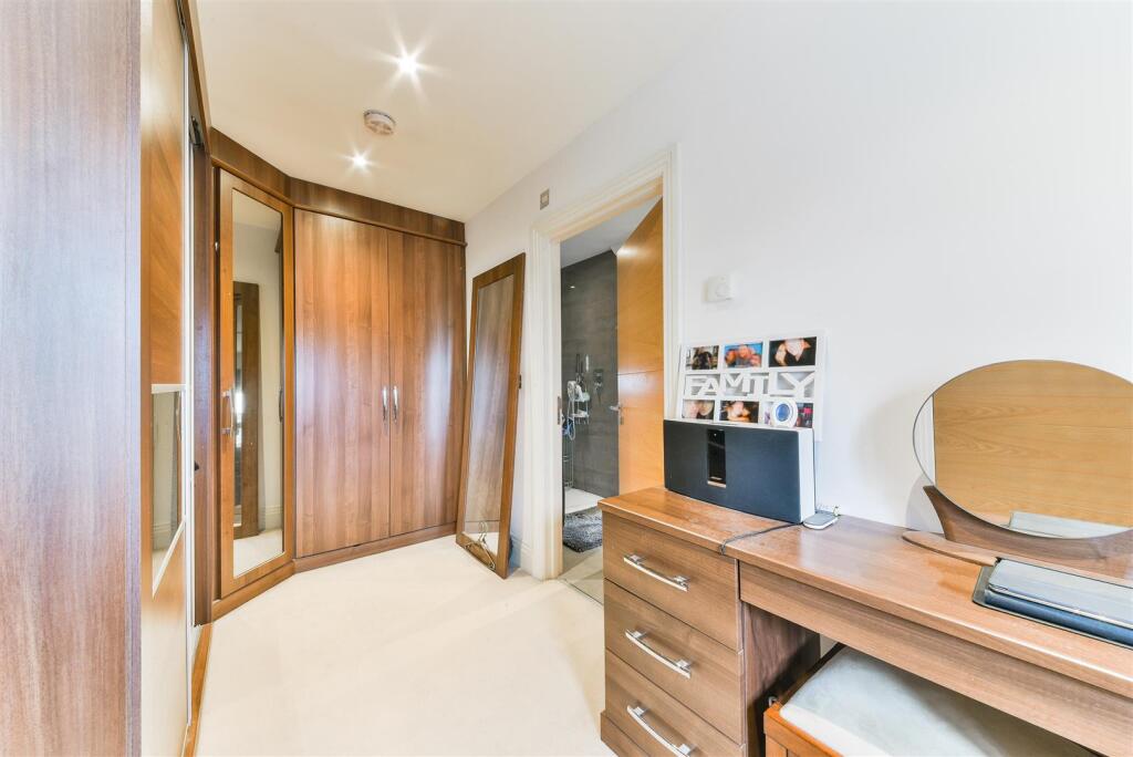 Additional image 25 of High Oaks Close, Coulsdon