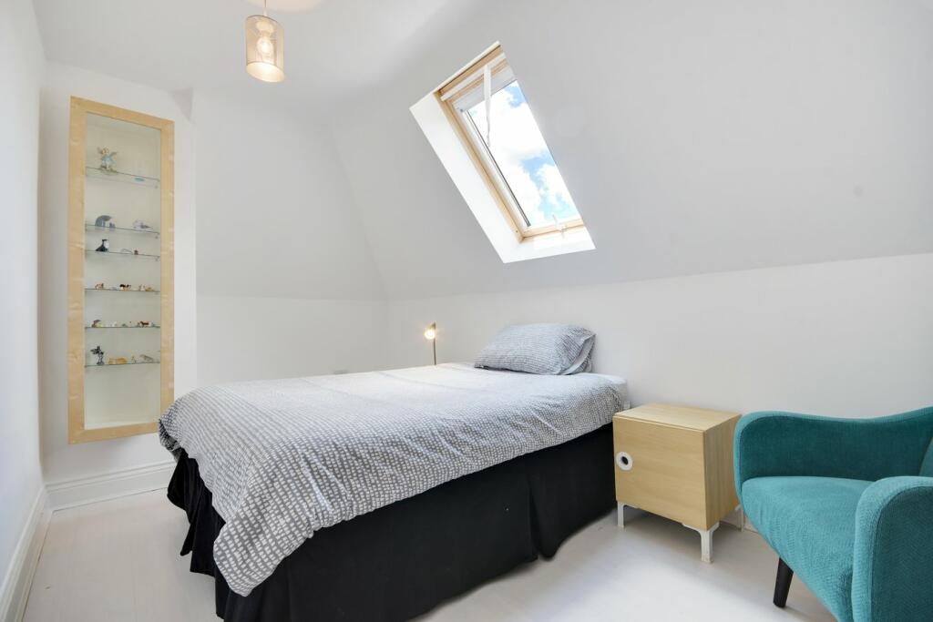 Additional image 30 of The Avenue, Brentwood, CM13