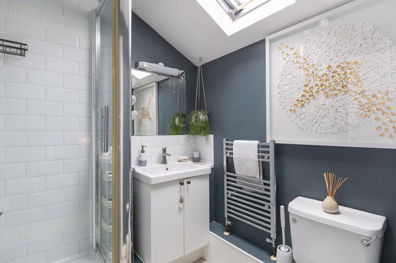 Additional image 15 of Hamond Close, South Croydon