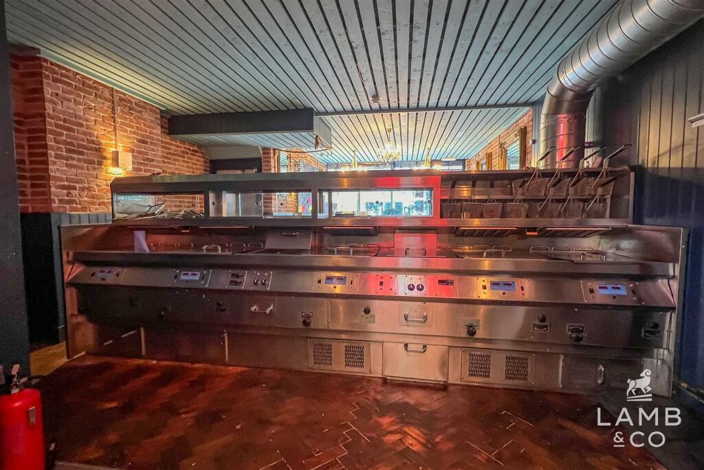 Additional image 12 of Connaught Avenue, Frinton-On-Sea