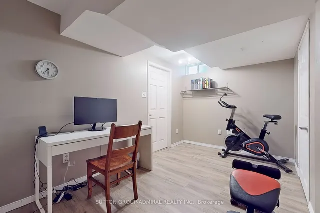 Additional image 28 of 180 Tiller Tr