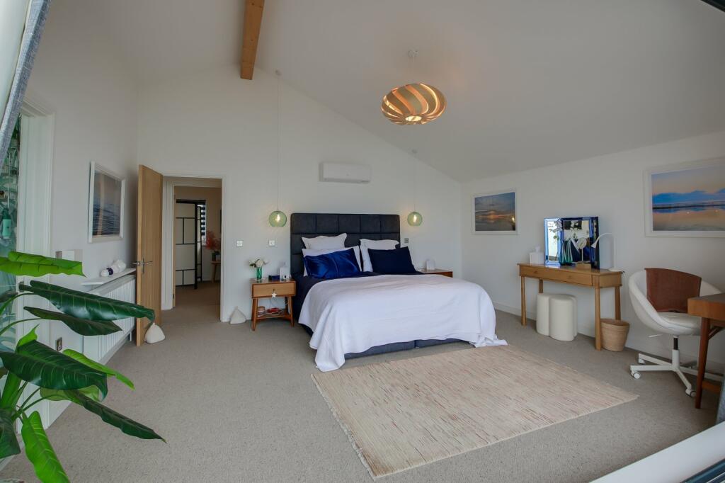 Additional image 24 of Eastern Promenade, Point Clear Bay, Essex, CO16