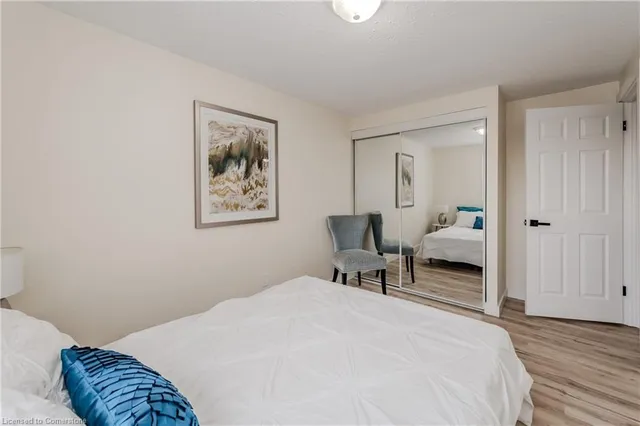 Additional image 20 of 25 Upper Canada Dr Unit 27