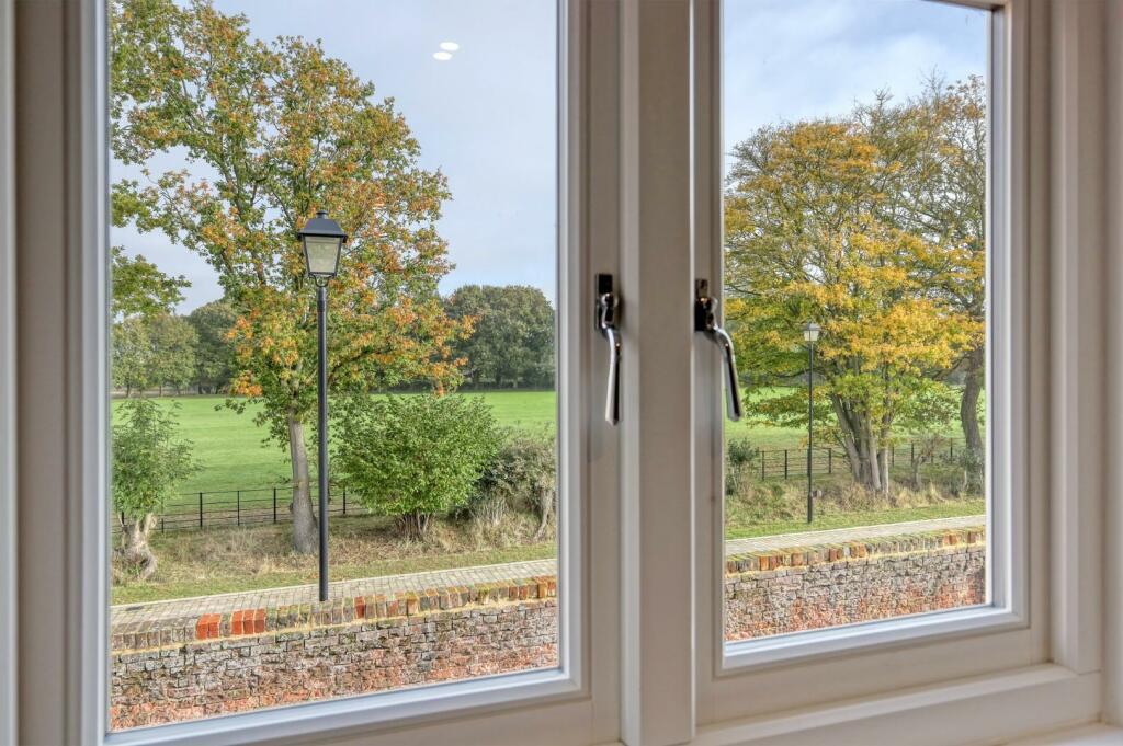 Additional image 18 of Brizes Park, Kelvedon Hatch