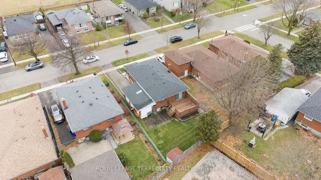 Additional image 34 of 63 Packard Blvd