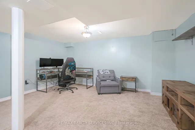 Additional image 33 of 28 Native Landing